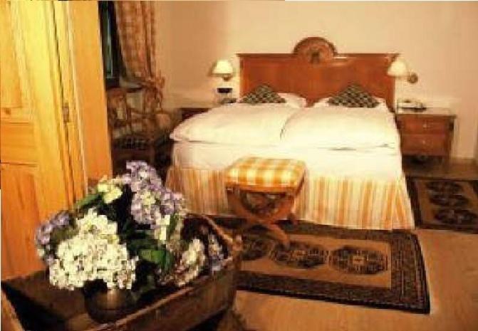 Hotel Aquila Nera - Schwarzer Adler Vipiteno Bilik gambar
