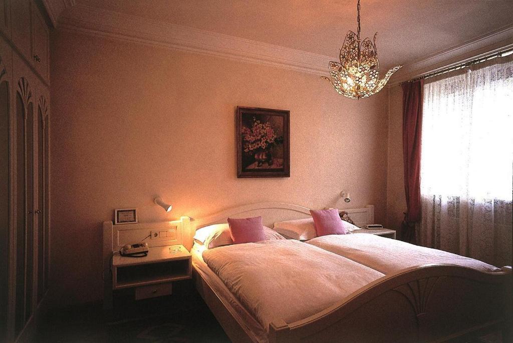 Hotel Aquila Nera - Schwarzer Adler Vipiteno Bilik gambar
