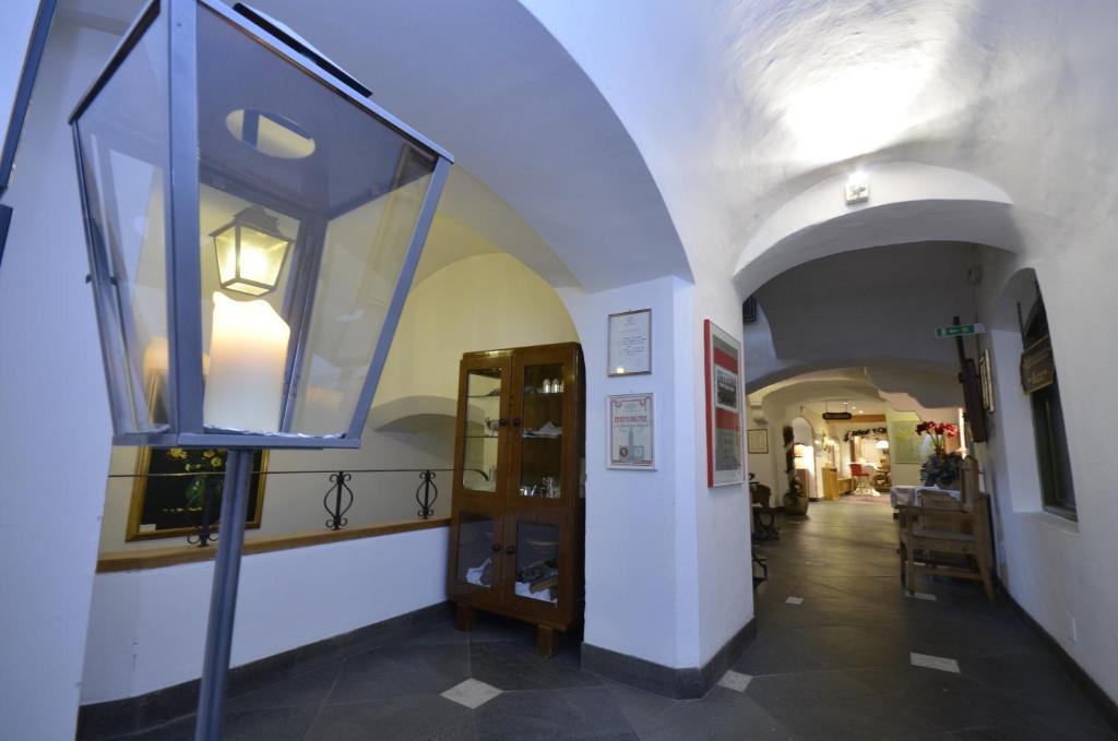 Hotel Aquila Nera - Schwarzer Adler Vipiteno Luaran gambar